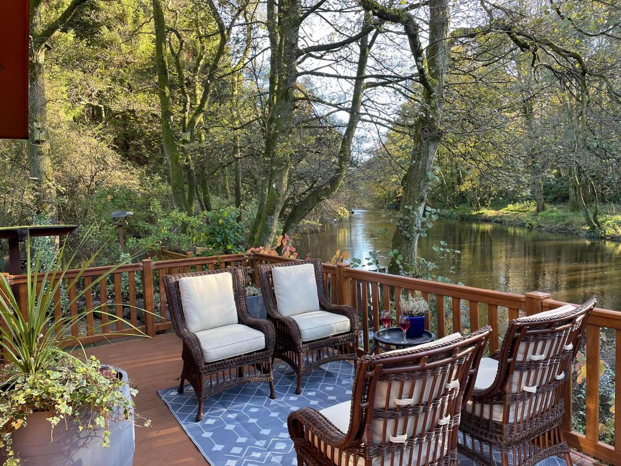 Riverbank Lodge Dollar Exterior foto